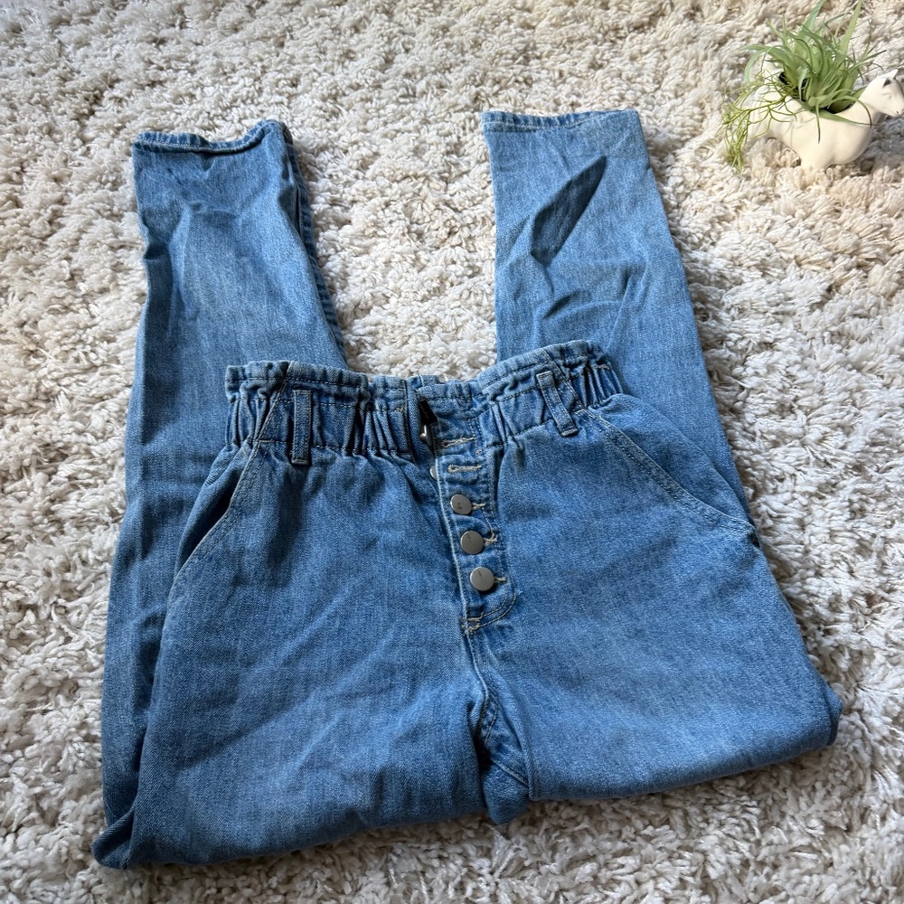 Forever 21 High-Rise super unique and cute streetwear women’s Light Blue Jeans h